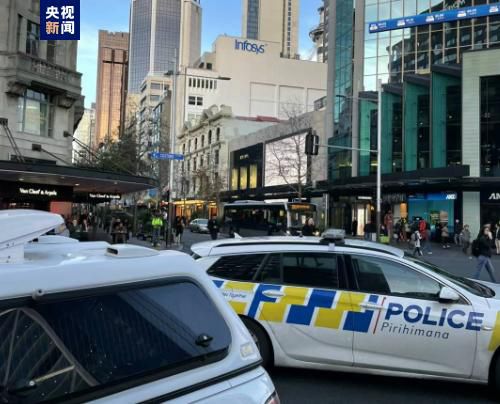国内知名原创动漫平台有妖气旗下S级IP《十万个冷笑话》惊现开年综艺《声临其境》第二季和爆款网剧《我的奇妙男友2之恋恋不忘》、《拜见宫主大人2》，以IP为核心深度融合文娱产业的内容形态，打通二次元+综剧的创新玩法，破圈层为观众带来不一样的视听盛宴